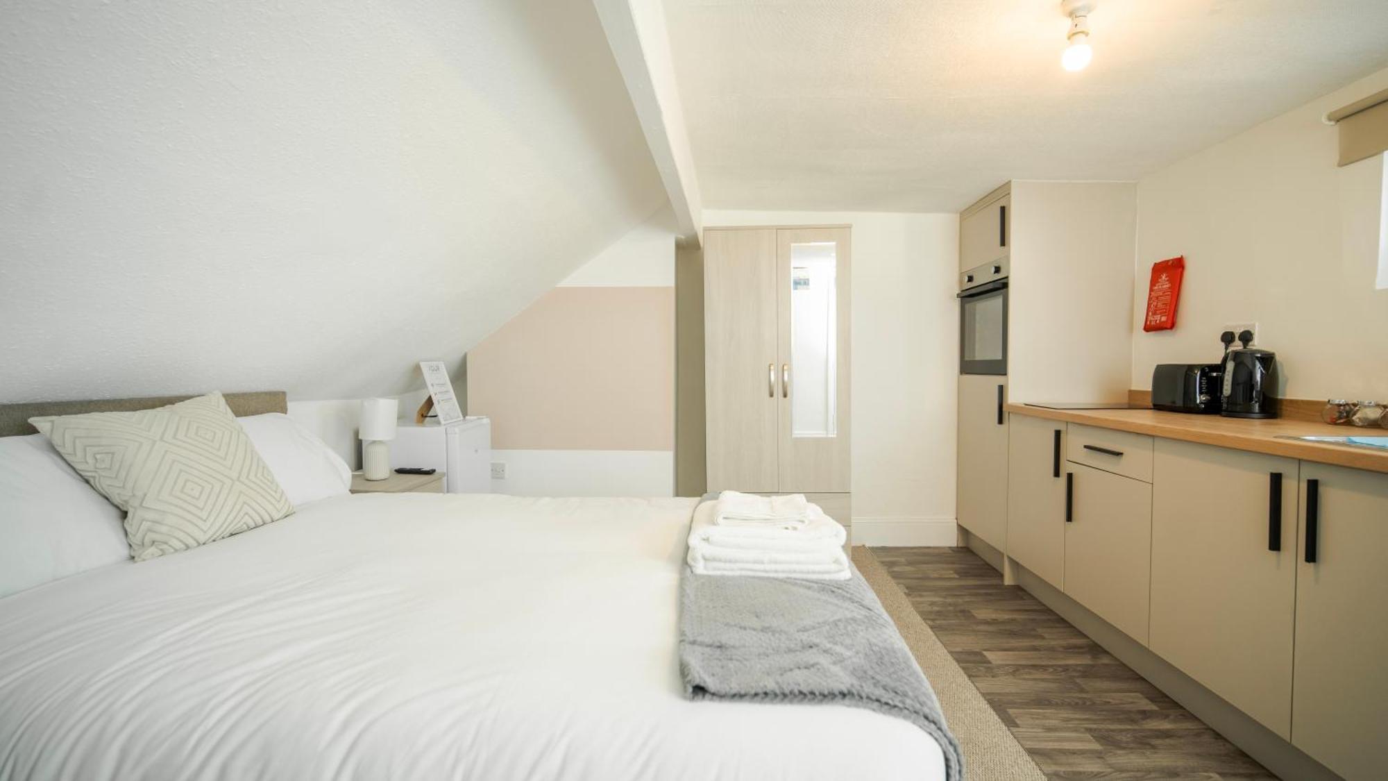 Yss The Church 2 Apartments Редкар Екстериор снимка